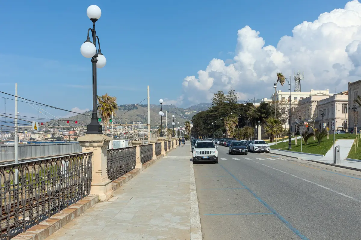 The Lungomare Falcomatà promenade in Reggio Calabria